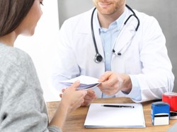 Darmowe leki dla seniorów i dzieci już dostępne poza NFZ. Nowe przepisy weszły w życie