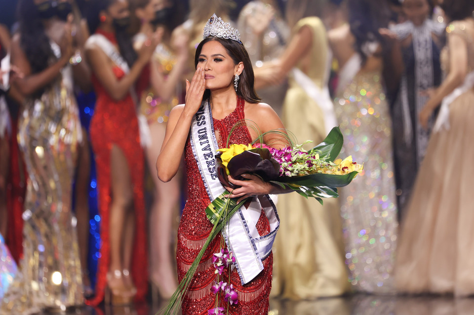 Andrea Meza z Meksyku została Miss Universe 2020