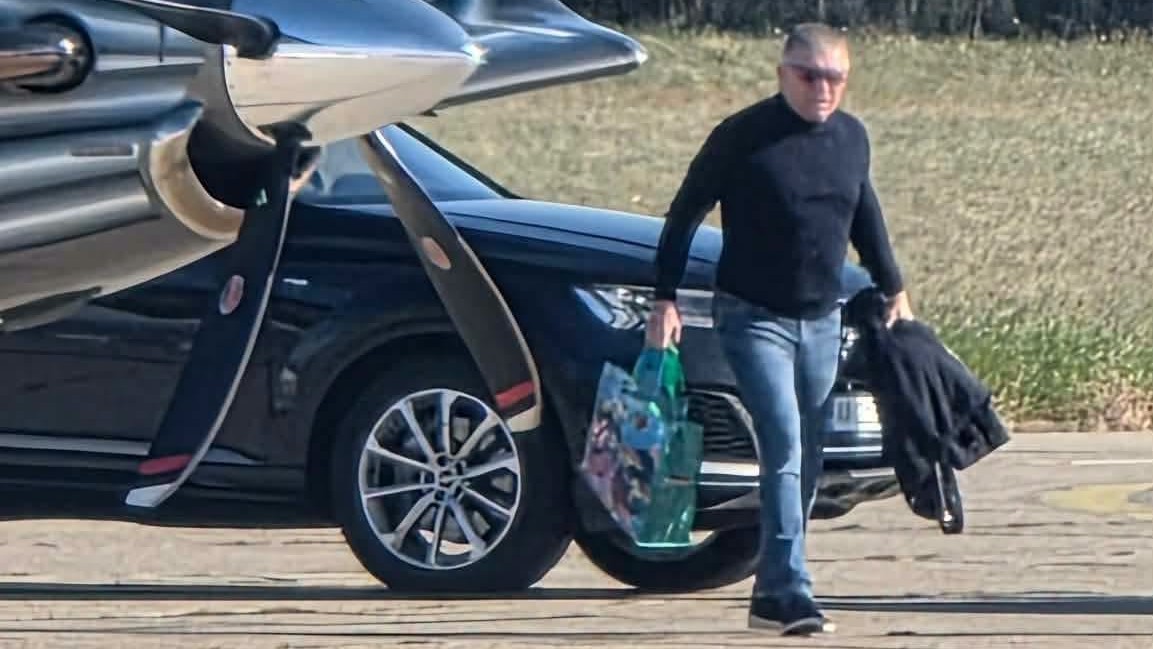 Slovenský premiér Robert Fico mal vo štvrtok poobede odletieť súkromným lietadlom do Chorvátska. 
