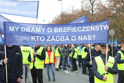 Policjant zginął na służbie lub ratując komuś życie? Wdowa, rodzice i dzieci dostaną świadczenie