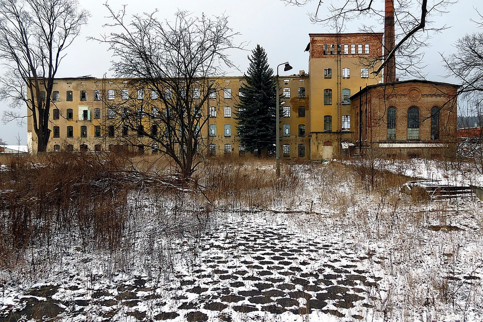 Mysłakowice - ruiny zabytkowej przędzalni