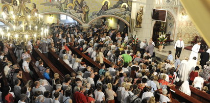 Tysiące wiernych na mszy! Kościół pokazał im "cud legnicki"