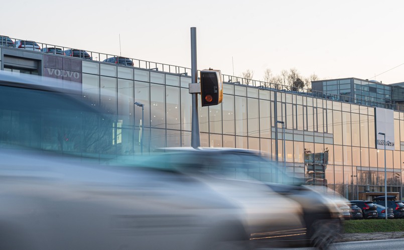 Fotoradar TraffiStar SR390 na Al. Jerozolimskich w Warszawie