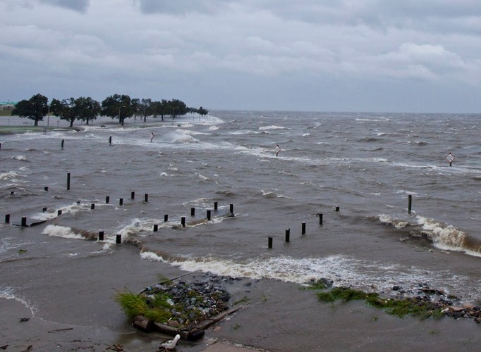 Huragan Isaac atakuje na południu USA