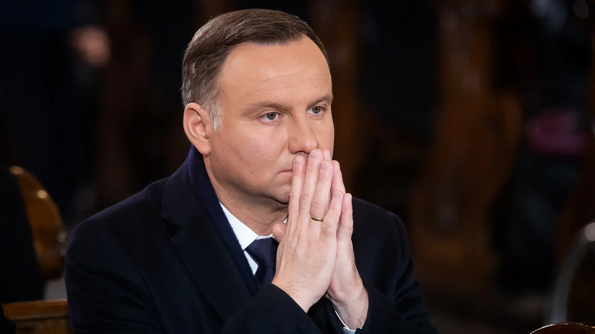 Prezydent składa życzenia kobietom. Polki pytają: a co z naszymi prawami?