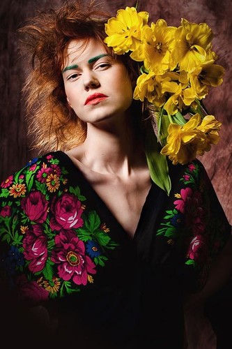 Modne kreacje w stylu folk