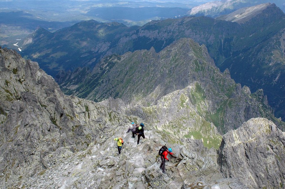 Praca strażników Tatrzańskiego Parku Narodowego w nowym serialu "Patrol Tatry"
