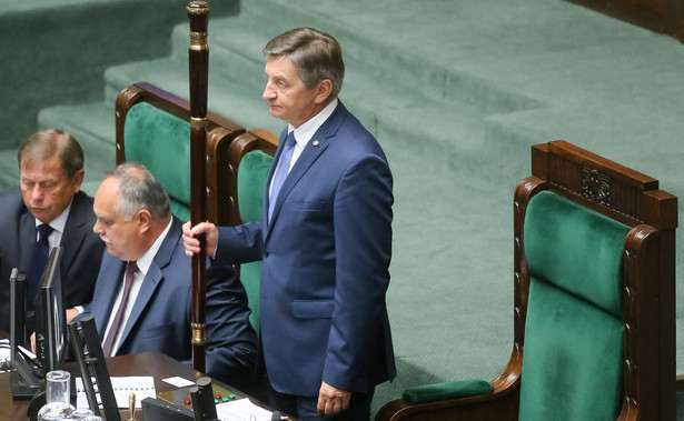 O skreśleniu tego punktu z porządku obrad poinformował we wtorek na początku posiedzenia marszałek Sejmu Marek Kuchciński.