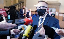 Posłowie PiS na meczu siatkówki. Soboń przeprasza za złamanie obostrzeń