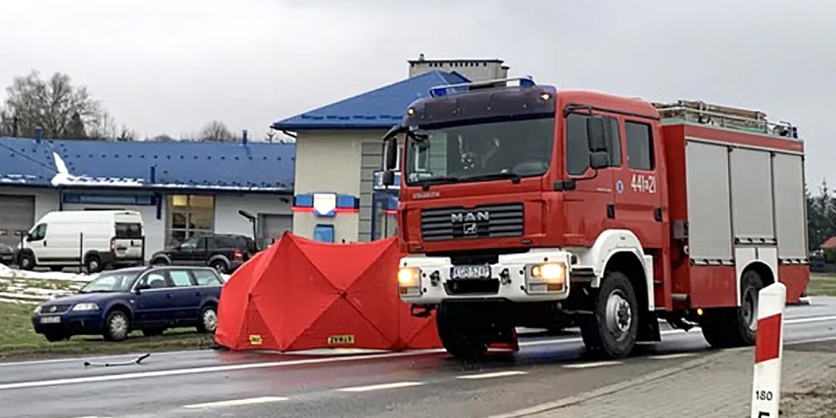 Tragiczny wypadek w Gorlicach. Na drodze zginął 50-letni pieszy.