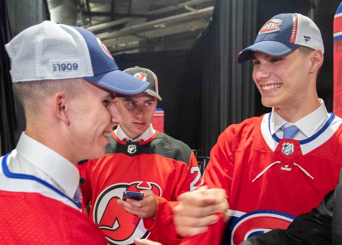 V 1. kole draftu NHL 2022 si kluby vybrali až troch Slovákov - Juraja Slafkovského, Šimona Nemca a Filipa Mešára. 