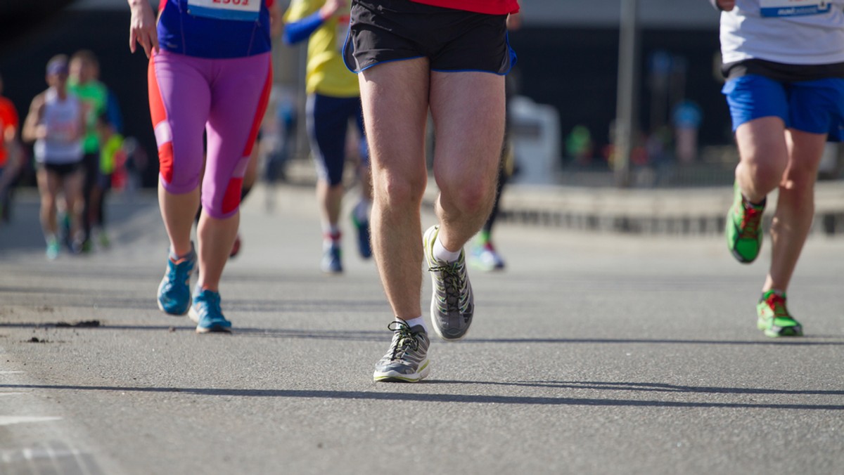 Prezentujemy trasę 17. PZU Cracovia Maraton, który odbędzie się 22 kwietnia 2018 roku. Maratończycy pobiegną jedną pętlą i po 5-letniej przerwie znów pojawią się w Nowej Hucie. Już po raz piąty z rzędu, start i meta usytuowane zostaną w samym sercu Krakowa – na Rynku Głównym.