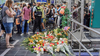 Újabb részletek a frankfurti gyilkosról, aki egy anyát és annak gyermekét lökte a vonat elé