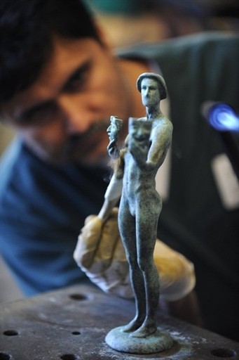 a US - ENTERTAINMENT - SAG AWARDS - STATUETTE