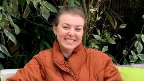 Abi Bradley čelí boju s agresívnym mozgovým nádorom.