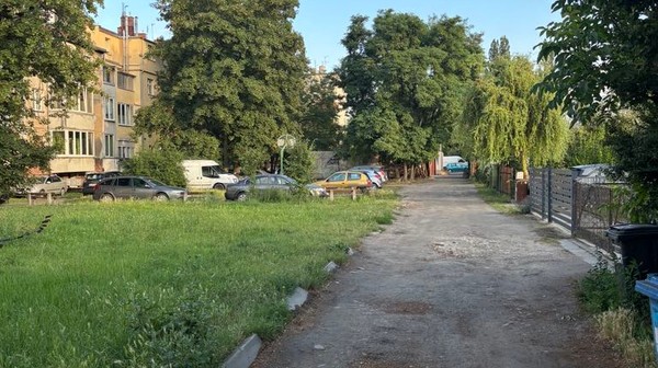 Gdy chodzi o tereny rekreacyjne, planowana jest budowa placu zabaw oraz stworzenie miejsc integracji i rekreacji, takich jak altany z ławeczkami, małe siłownie czy miejsca dla młodzieży. 