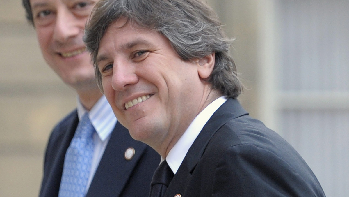 Prezydent Argentyny Cristina Fernandez wybrała w sobotę ministra gospodarki i finansów Amado Boudou na kandydata na wiceprezydenta u jej boku w wyborach wyznaczonych na 23 października. Fernandez będzie się w nich ubiegała o reelekcję.