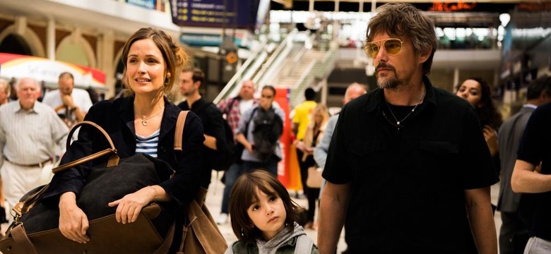 "Też go kocham" Ethan Hawke, Rose Byrne i Chris O’Dowd w komedii romantycznej [FOTO]