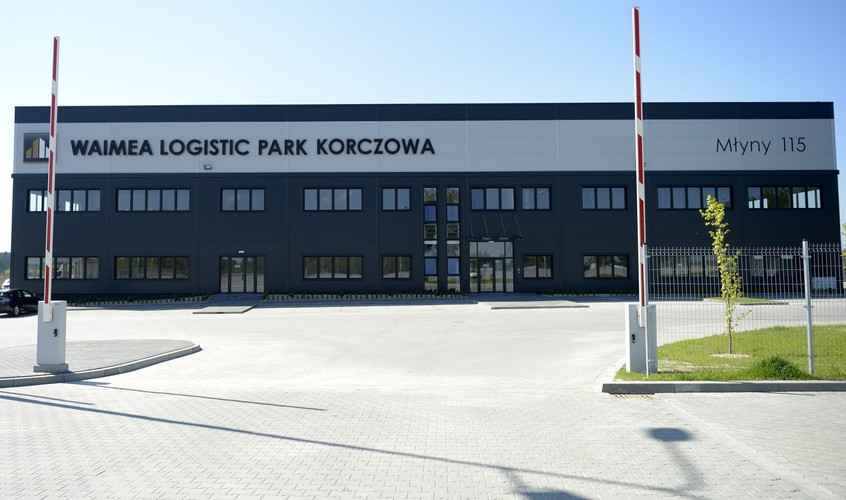 Jak powiedział podczas uroczystego otwarcia prezes zarządu Waimea Holding Andrzej Rosiński, park będzie „logistyczną bramą na Wschód”. „Nasza inwestycja dedykowana jest w szczególności do tych firm, które przed dostarczeniem towarów na Ukrainę czy inne rynki wschodnie będą chciały magazynować, konfekcjonować, czy skorzystać z dostępnych usług logistycznych jeszcze na terenie Unii Europejskiej” - dodał.
<br>huk/ pz/
<br><br> fot.(ukit) PAP/Darek Delmanowicz