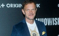 Cezary Pazura w najnowszym spocie zachęca do szczepień [WIDEO]