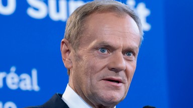 Donald Tusk zarzuca Johnsonowi popieranie twardej granicy