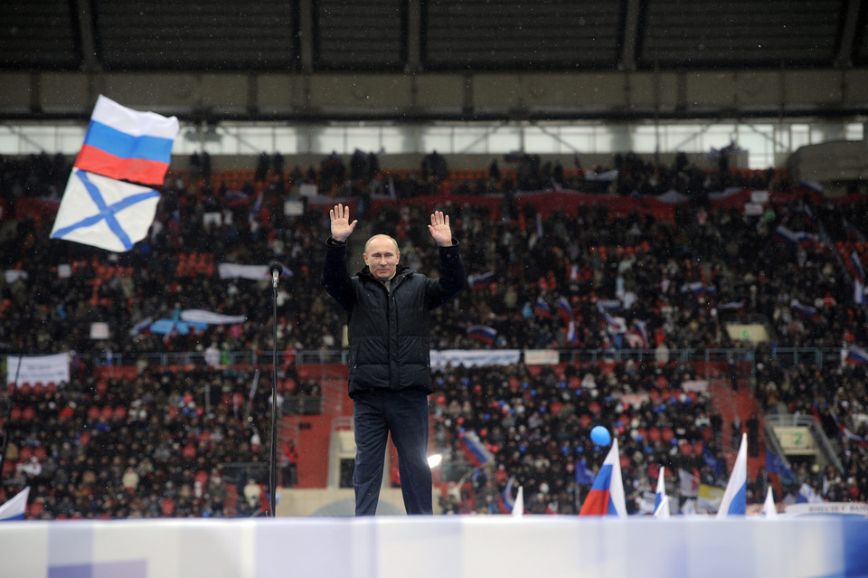 Tysiące zwolenników Putina na ulicach