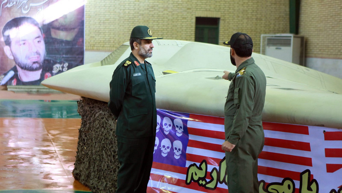 Władze Iranu odrzuciły wczoraj prośbę USA o zwrot szpiegowskiego samolotu bezzałogowego, zestrzelonego - według Teheranu - przed ponad tygodniem przez irańskie siły zbrojne - podała irańska agencja informacyjna Mehr. Według USA samolot rozbił się w Iranie.