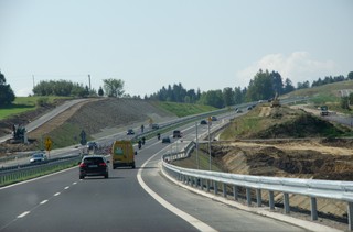 Polska pozwana do TSUE za brak nowych opłat drogowych. Dziś to już druga skarga KE przeciw naszemu krajowi