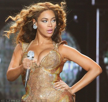 21335_38065-beyonce-egoista-celebek-sl-d0000D90E0915e05bff95