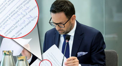 Daniel Obajtek tłumaczy się ze swoich notatek. Doktor komentuje