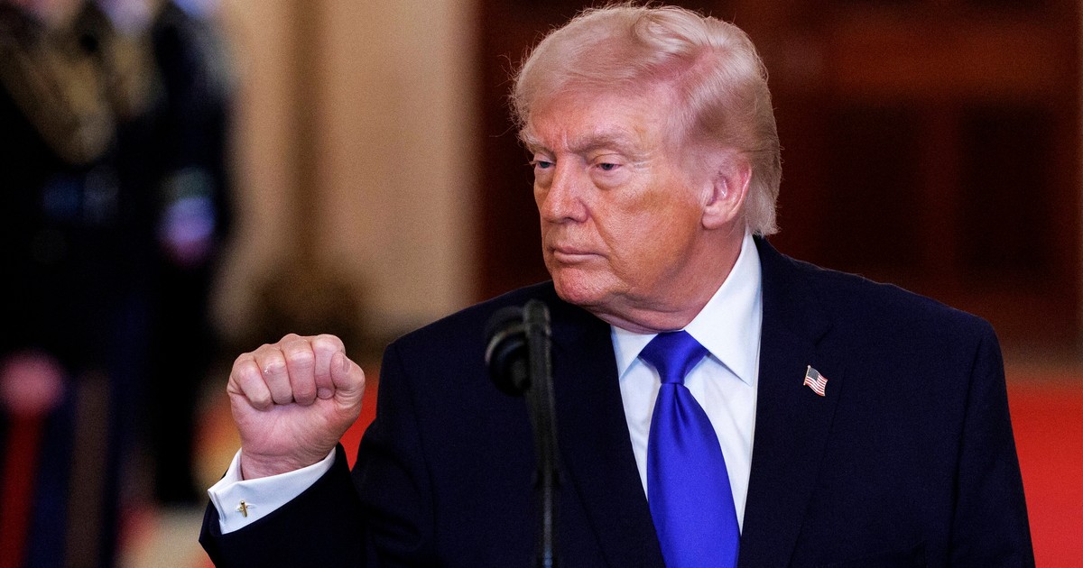 Wszystko, czego dotknie, zamienia w rozmiar XXL. Te słowa mówią nam o Trumpie więcej niż czyny