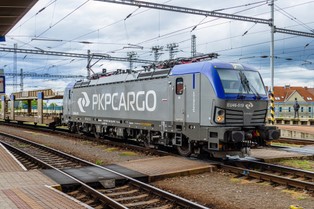 PKP Cargo z nową umową na dostawę energii elektrycznej. Jakie zyski przyniesie umowa z PGE Energetyka Kolejowa?