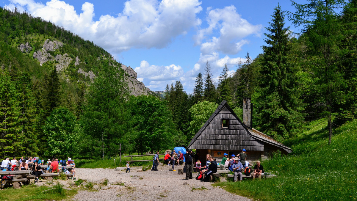 Tatry: policzono turystów po polskiej i słowackiej stronie