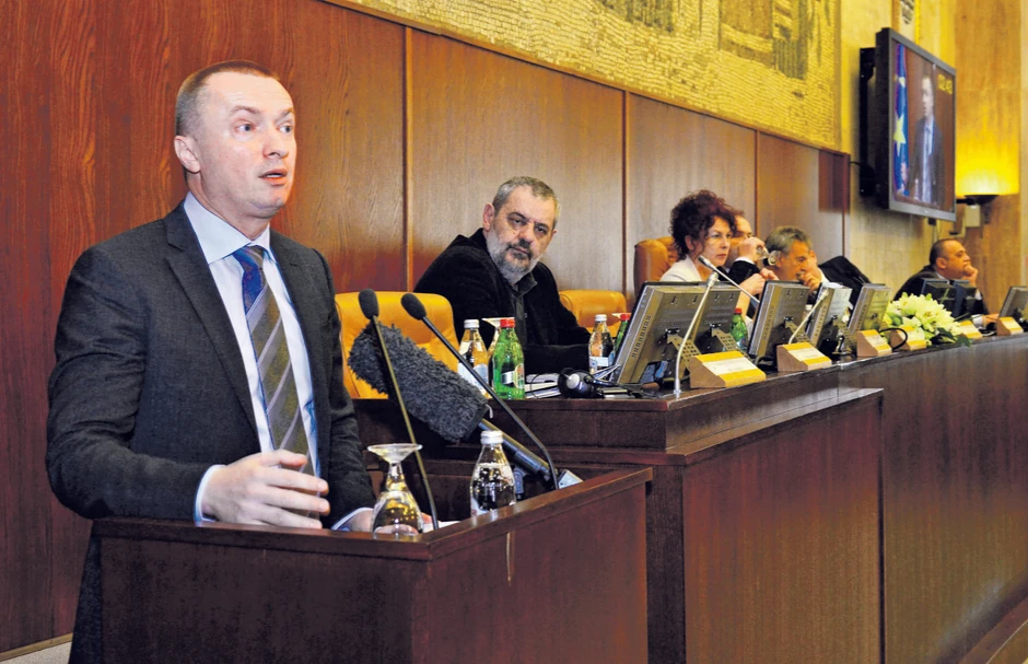 Izborio se za pobedu rezultatom 63:57 u poslanicima