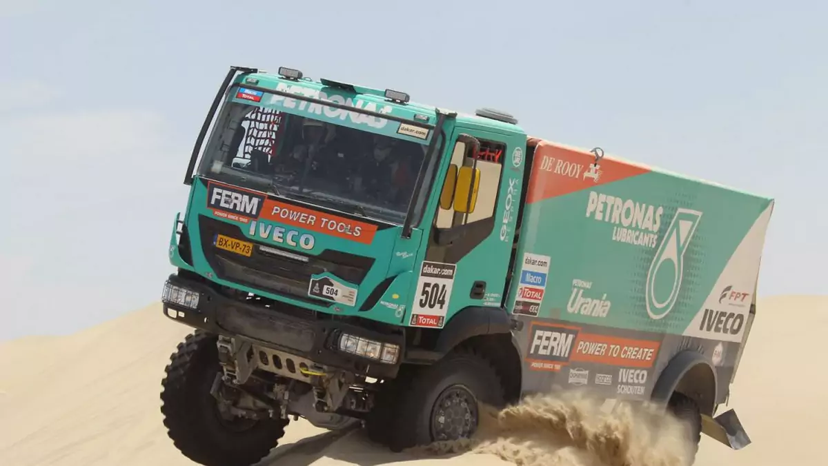 Dakar 2013: na półmetku odpadło 137 pojazdów