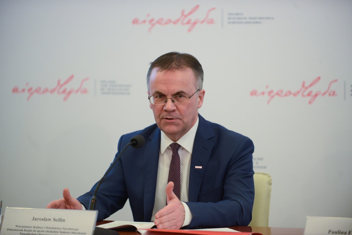 Wiceminister kultury, pełnomocnik rządu ds. Obchodów Stulecia Odzyskania Niepodległości Jarosław Sellin