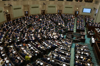 Posłowie przyznali sobie podwyżki. Sejm przyjął ustawę