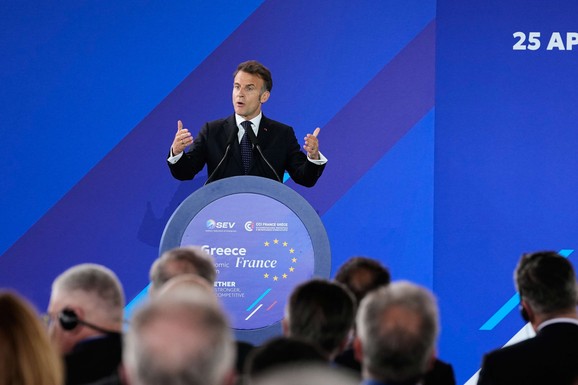 "AKO TURSKA UGROZI GRČKU..." Cela Evropa priča o Makronovoj izjavi tokom posete Atini: "Bićemo uz vas" (FOTO)