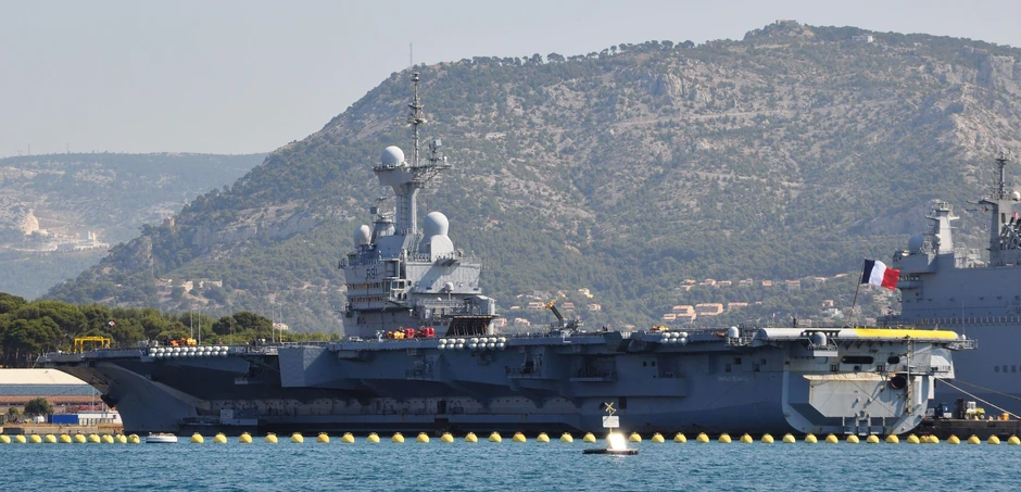 Ilustracija: francuski nosač aviona Šarl de Gol