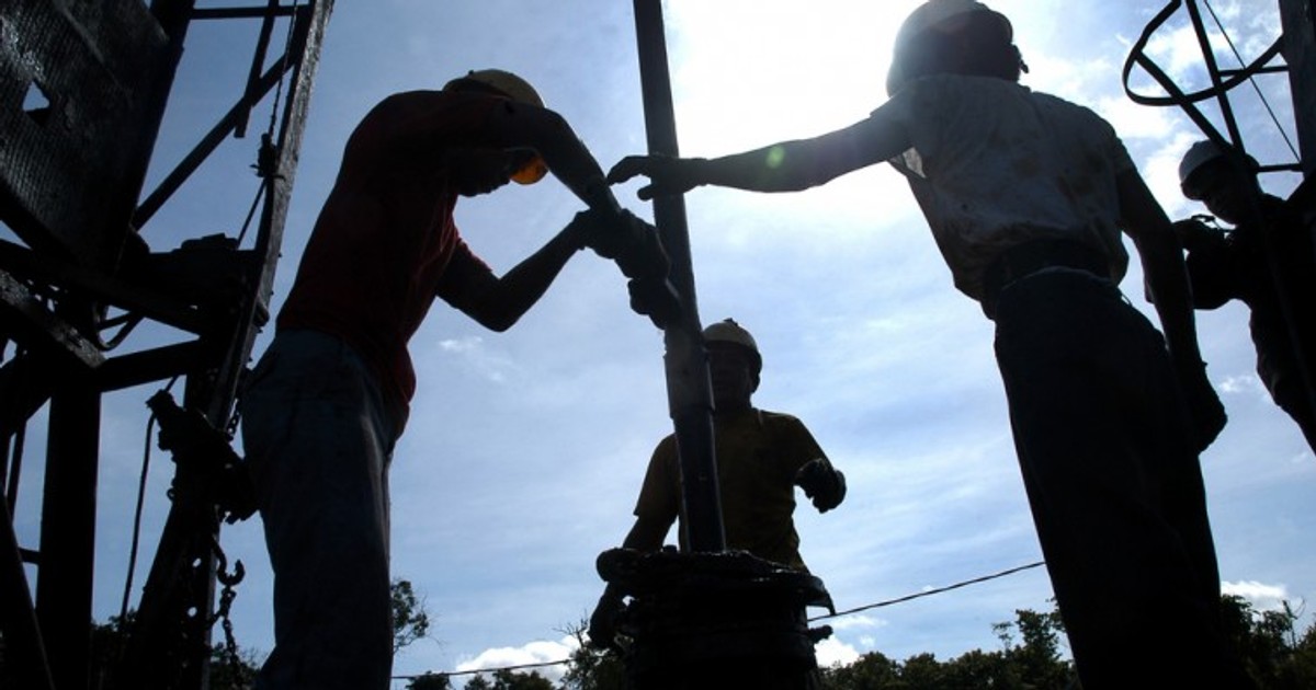 Africa’s top oil producer opens 50 oil and gas blocks in $10 billion investment push