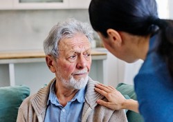 Nie będzie szumnie zapowiadanego wsparcia dla seniorów. W zamian rząd proponuje wsparcie dla niepełnosprawnych