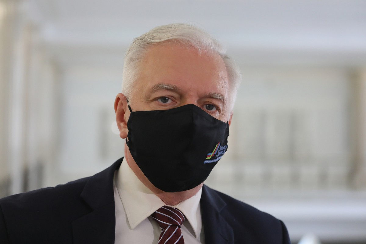 Warszawa, 07.07.2021. Wicepremier, minister rozwoju, pracy i technologii Jarosław Gowin podczas konferencji prasowej w Sejmie w Warszawie, 7 bm. (kf) PAP/Paweł Supernak