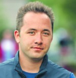 Drew Houston, stworzony przez niego Dropbox, oferujący usługi w chmurze (cloud computing), jest obecnie jedną z najgorętszych firm internetowych bloomberg