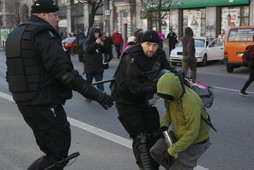 Marsz Niepodległości starcia policja uczestnik