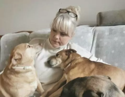 Ewa Gebert, założycielka OTOZ Animals i jej psiaki adoptowane ze schroniska