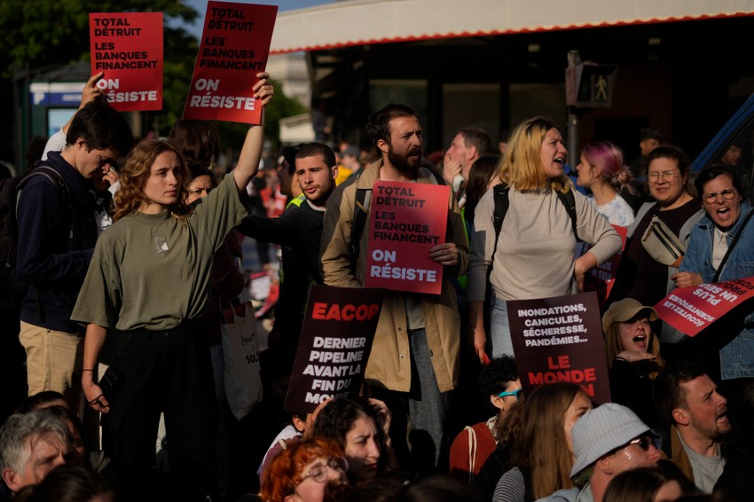 Protest klimatskih aktivista u Parizu