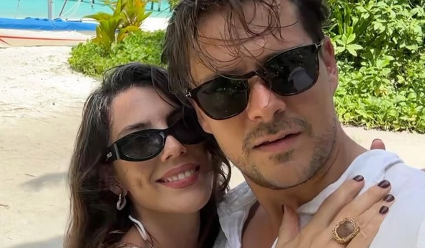 Miloš Biković sa porodicom na Maldivima