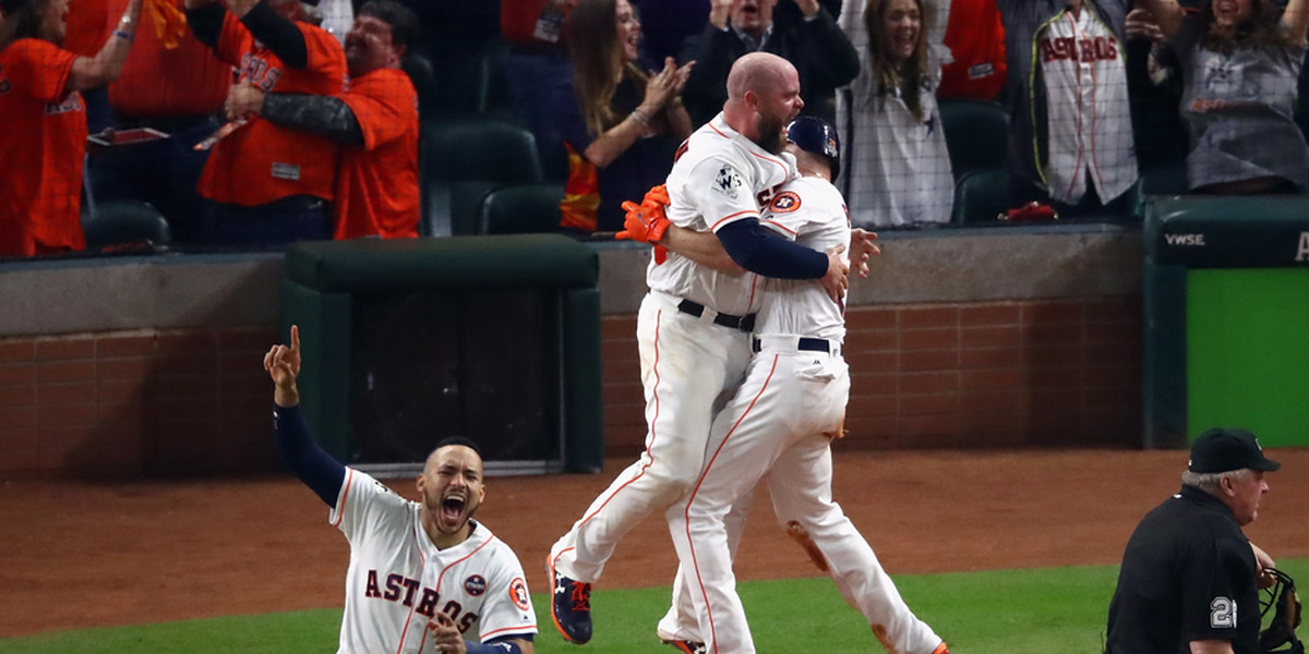 Carlos Correa doesn't remember his amazing reaction to the Astros' walk-off win