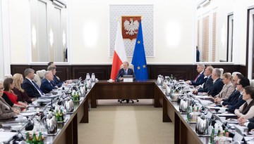 Rząd przyjął projekt ustawy praworządnościowej i zmiany w KRS. Co czeka polskie sądy?