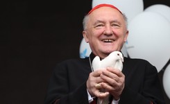 Kardynał Nycz: Nie dajmy sobie wmówić, że jest konflikt między pomaganiem a bezpieczeństwem